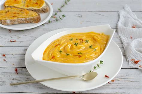 Salsa rouille deliciosa y tradicional preparación francesa para hacer