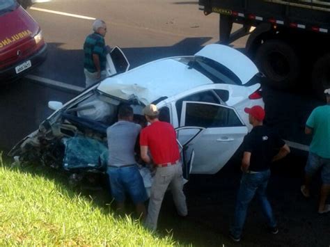 G1 Homem morre em acidente entre carro e caminhão na rodovia PR 444