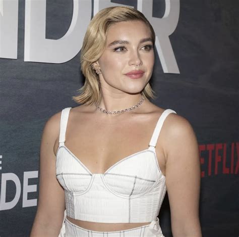 Florence Pugh Media On Twitter Hq Florence Pugh At The Premiere Of