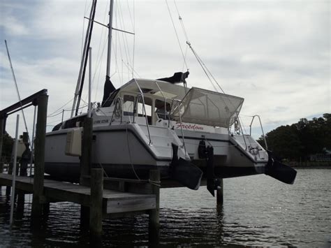 Sold Catamaran-2004 PERFORMANCE CRUISING Gemini 105Mc-Vessel Summary