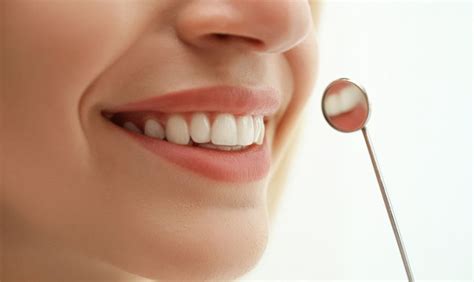 Differences Between Esthetic And Cosmetic Dentistry