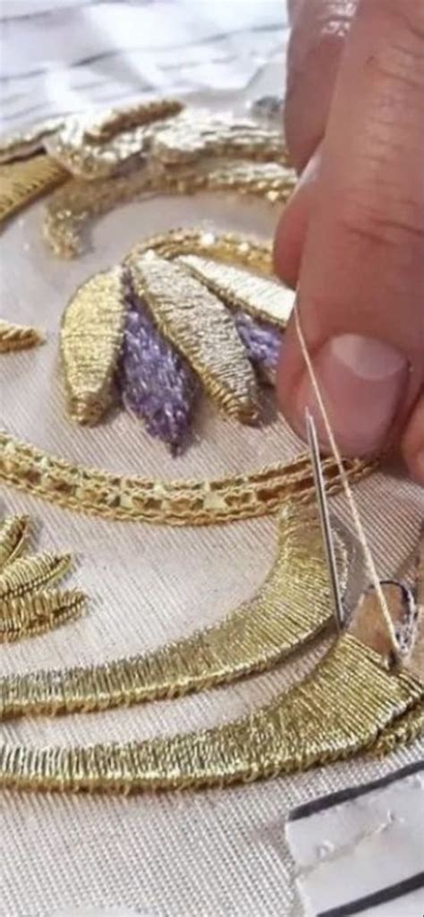 In Proces Lucrare Cu Fir Metalic Gold Work Embroidery Diy Embroidery