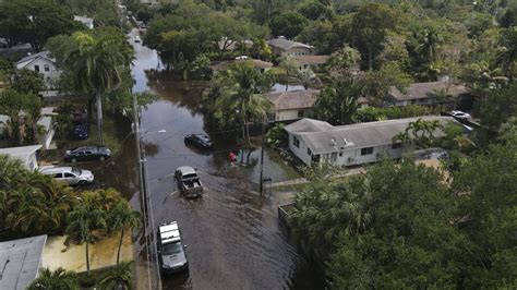 Fort Lauderdale begins long recovery as floodwaters recede | CNN