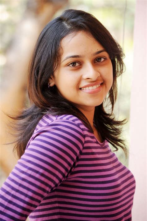 TAMIL ACTRESS HOTPICZ Sri Divya Hot N Cute