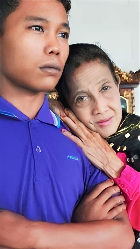 Nenek Rohaya Yang Menikahi Remaja Slamet Dengan Beda Usia Tahun