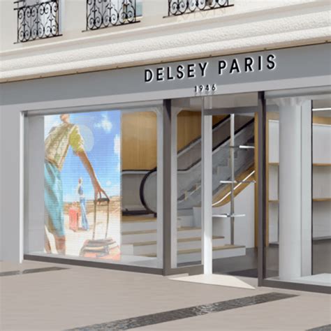Delsey Paris pose ses valises sur les Champs-Elysées
