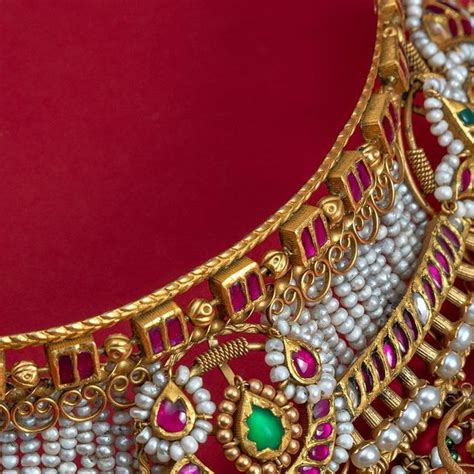 Harit Zaveri Jewellers on Instagram बठक Bridal Heritage23 Embrace