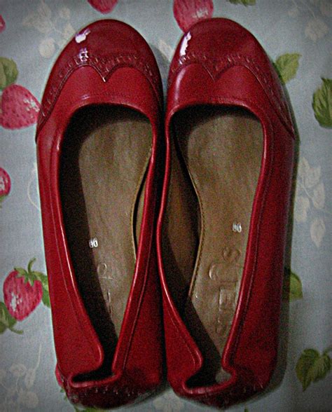 Pretty Shoes for My Ugly Feet – Katrina Karen