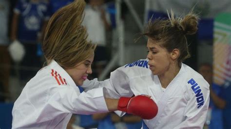 Gabriella Izaguirre Competir Por Medalla De Oro En Karate Kumite El