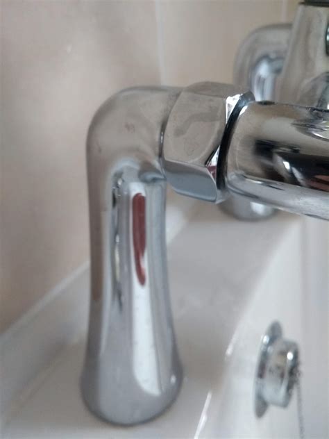 plumbing - How do I change the washers of this tap? - Home Improvement ...