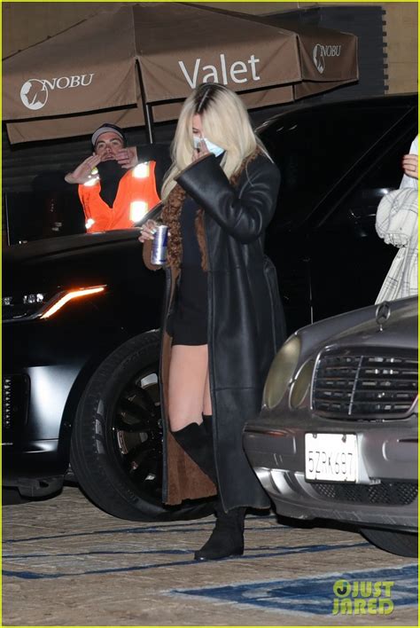Selena Gomez Shows Off New Platinum Blonde Hair During Night Out Photo Selena Gomez