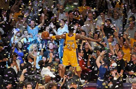 Ranking The 25 Most Iconic Photos In Nba History By Luke Zylstra Medium