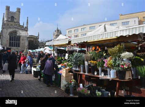 Market Day In Cambridge Outdoor Market In Market Hill Square Stalls