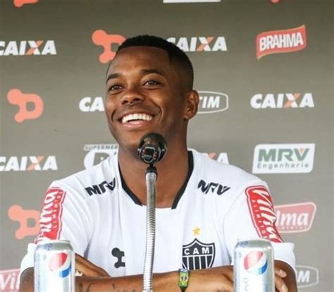 Jogador Robinho é condenado a 9 anos de prisão por estupro Segunda