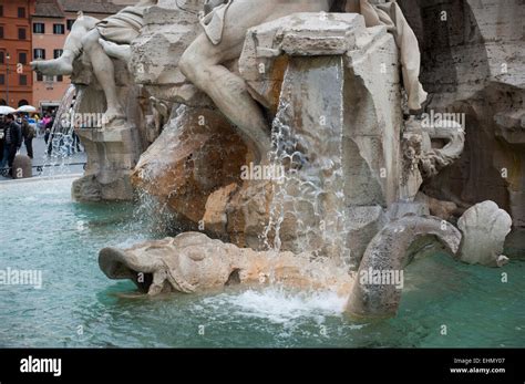 Fontana dei Quattro Fiumi oder Brunnen der vier Flüsse Piazza Navona