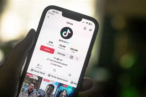 TikTok bez rejestracji czy to możliwe Jak oglądać bez konta Scroll