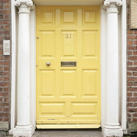 7 Eye Catching Yellow Front Doors