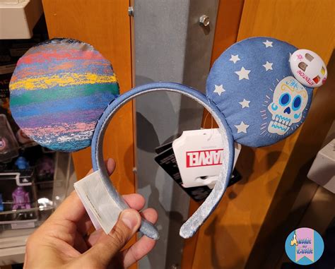 Insidedlpcastle On Twitter De Nouveaux Produits Disney Pride