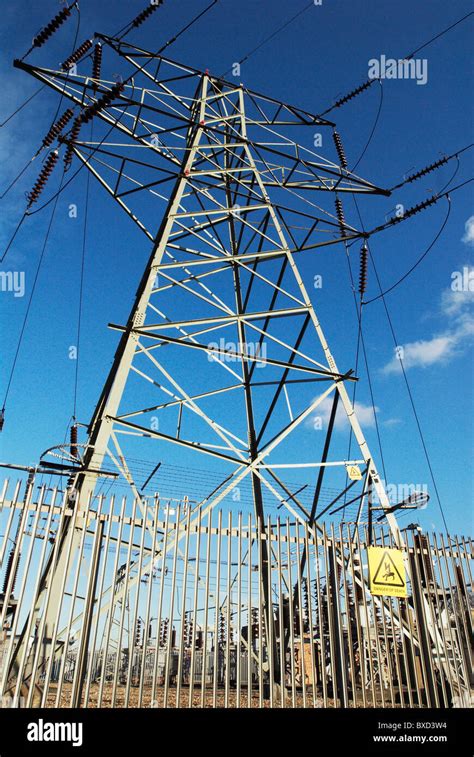 Pylon Electric Substation Uk Hi Res Stock Photography And Images Alamy