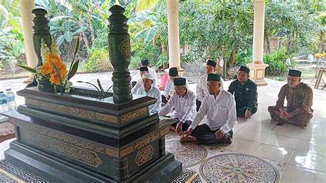 Ziarah Makam Muassis NU Membuka Peringatan Hari Santri 2023 Di PWNU