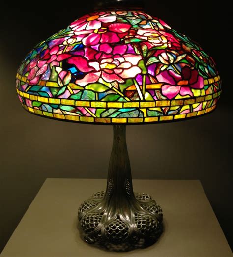 The Awesomeness Of Louis Comfort Tiffany Lamps Warisan Lighting