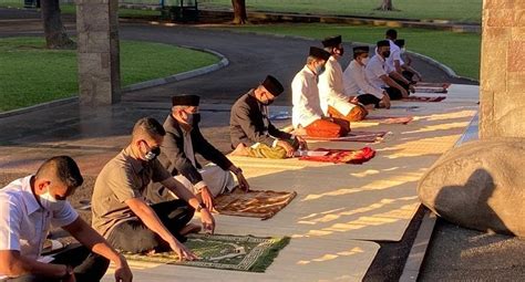 Pedoman Salat Idul Adha Lengkap Dengan Bacaan Tulisan Latin Dan