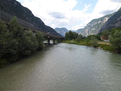 Cadavere Riaffiora Dal Brenta Potrebbe Essere Del Disperso Nel Fiume