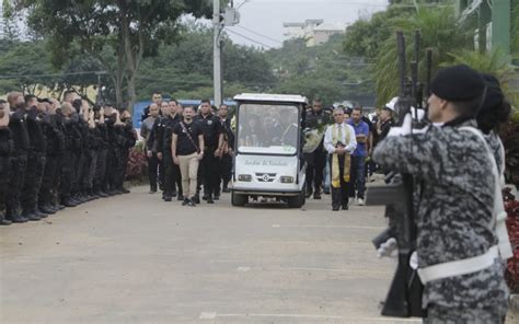 Pm Morto Durante Patrulhamento No Complexo Do Alem O Enterrado Em