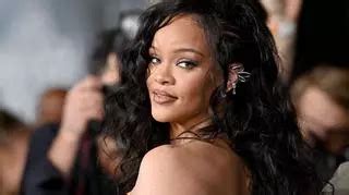 Rihanna W Sukience Magdy Butrym Wiatowe Gwiazdy Zakochane W Kreacjach