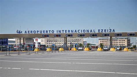 Alerta Aeropuerto Sindicalistas Toman El Control De Ezeiza De Noche Y