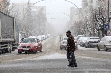 Meteoroloji Tarih Verdi Karaman A Kar Yeniden Geliyor Karamandan