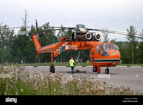 HELICOPTER; sky crane Stock Photo - Alamy