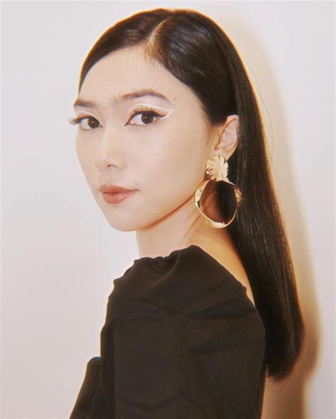 Yuk Tampil Beda Dan Memesona Dengan Meniru Makeup Mata Ala Isyana Sarasvati Beauty Journal