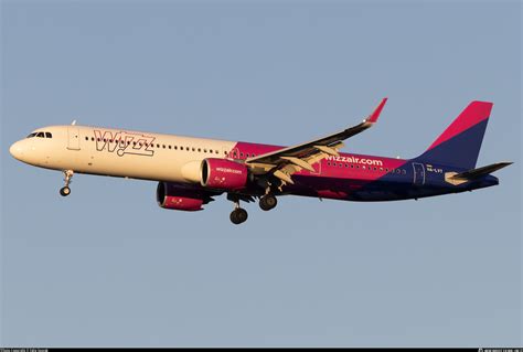 HA LVY Wizz Air Airbus A321 271NX Photo By Felix Sourek ID 1298836