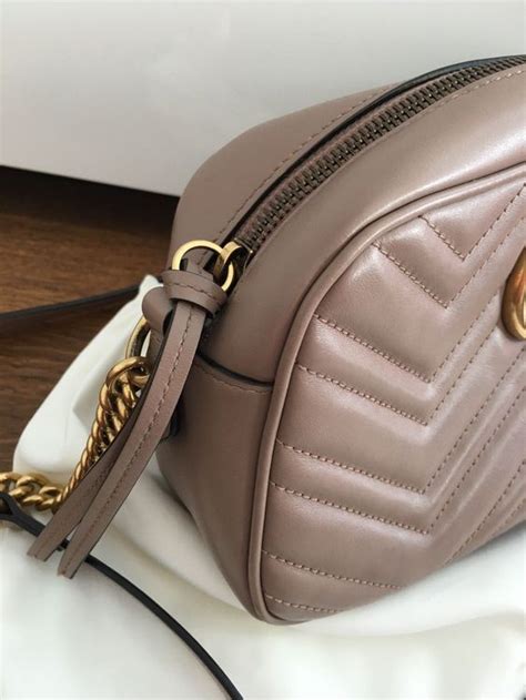 GUCCI GG Marmont Schultertasche aus Matelassé 100 Original Kaufen auf