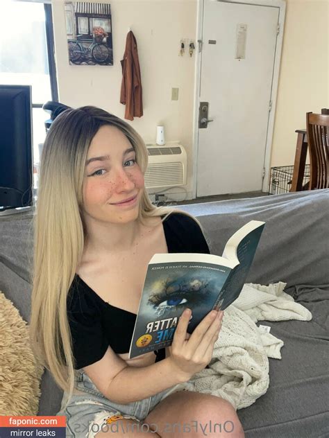 Books Withaeri Aka Mybookishadventure Nude Leaks Onlyfans Photo