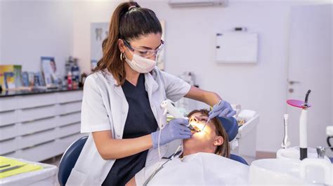 Capacitación Práctica en Endodoncia y Microcirugía Apical