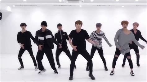 Things You Didn T Notice In Bts Blood Sweat Tears Dance Practice