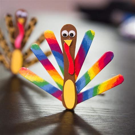 15 Adorable Thanksgiving Turkey Crafts For Kids Mommy Snippets