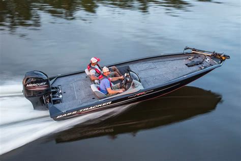 2022 Bass Tracker Boats