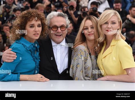 Jury S Members Kirsten Dunst President Of Jury George Miller Vanessa