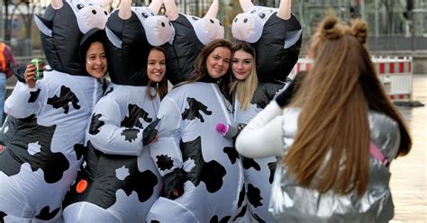 11 11 in Köln So feierte Kölle den Karnevalsstart besten Bilder