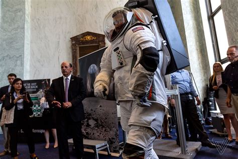 This Company Says It Has A Lunar Space Suit That Will Be Ready For Nasas 2024 Moon Mission