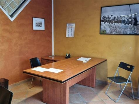 Locale Commerciale Scandicci Rif Immobiliare It