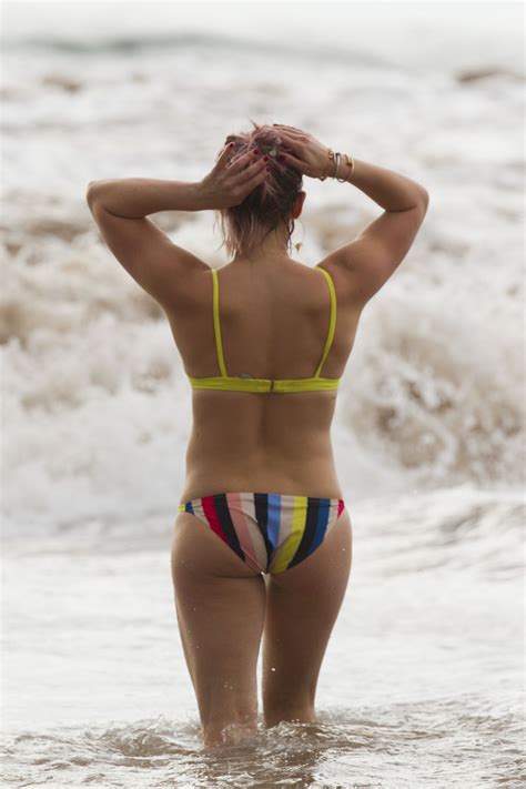 Hilary Duff Bikini Pics Beach In Maui Hawaii 2 4 2016 CelebMafia