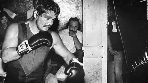 Roberto Duran: 'No más' -- The two words that broke boxing great Roberto Duran - CNN