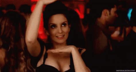 Dans GIF - Tina Fey Dance Dancing - Discover & Share GIFs