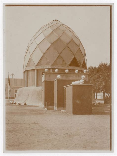 Bruno Taut Glass Pavilion