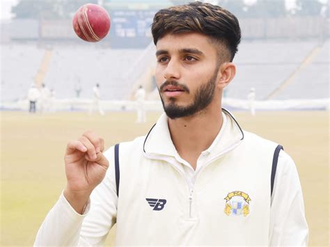 Mayank Markande Profile Bio Stats Batting Bowling Achievements