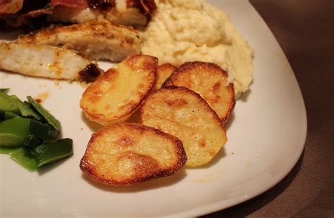 Pannestekte Potetskiver Sminkebord Med Speil Og Lys